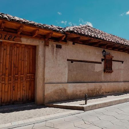 Hotel Casa De Gandhi Сан-Кристобаль-де-Ла-Касас Экстерьер фото